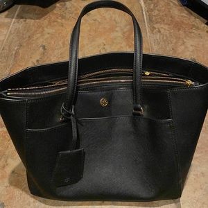 Tory Burch Robinson tote the smaller one saffiano black leather.